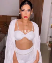 YOUNG BEAUTIFUL INDIAN AND ARAB IN KILELESHWA LAVIGTON. ALL SERVICES INCLUDING ANAL SEX, BLOWJOB, CUMINGMOUTH, NORMAL SEX, 3SOME, VEDIO CALLS, HOTEL SERVICES, INCALLS, ETC..